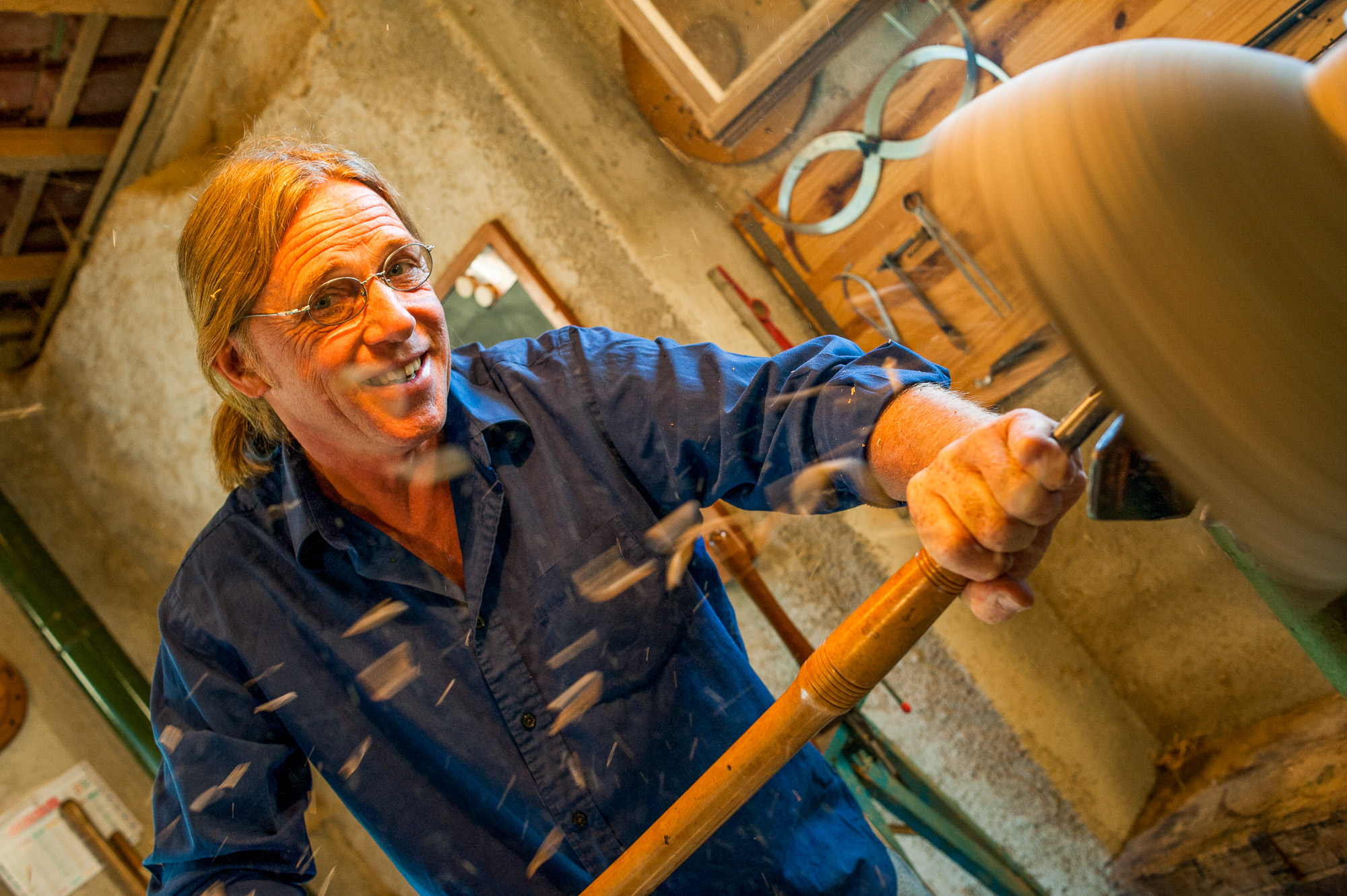 Jean Bernier sculpteur et tourneur sur bois au gîte du Cœur au Bois