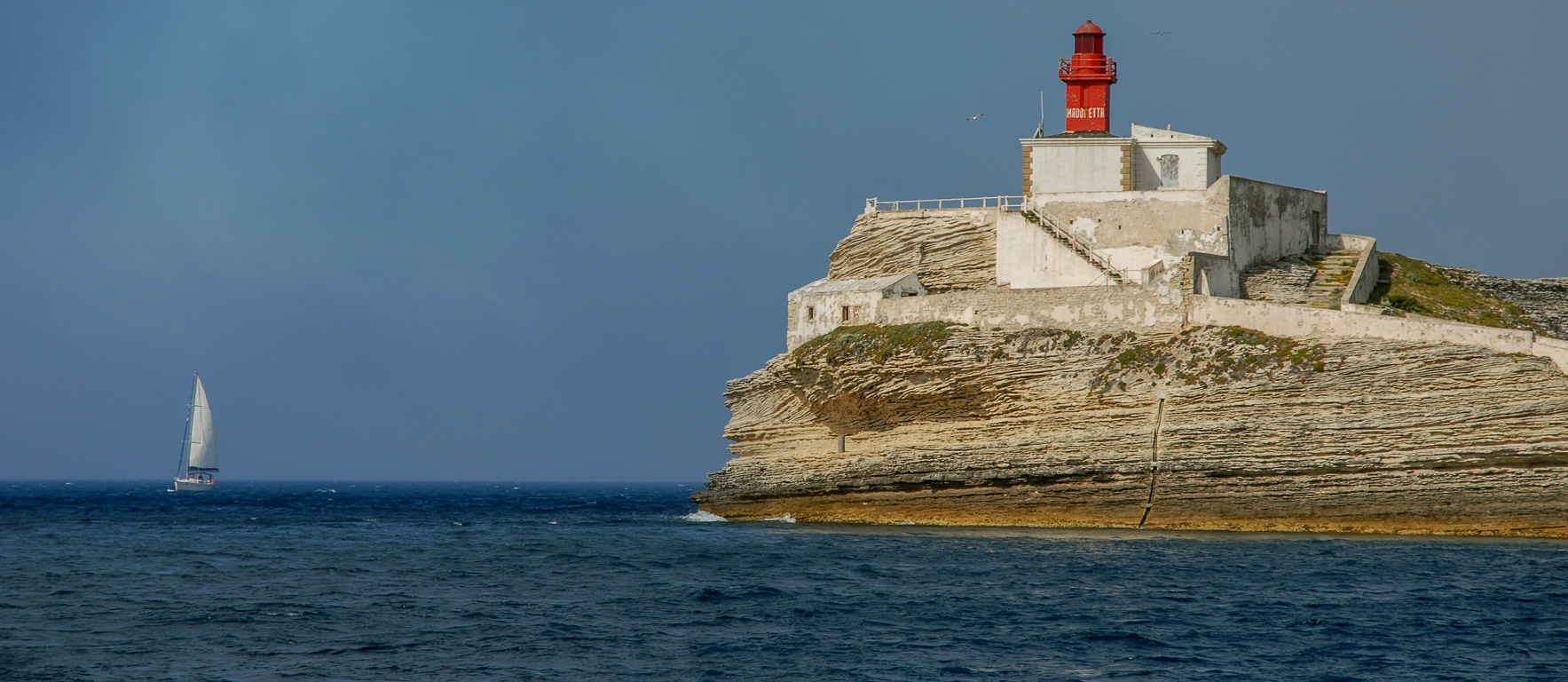 20169 Bonifacio, phare de la Madonetta.