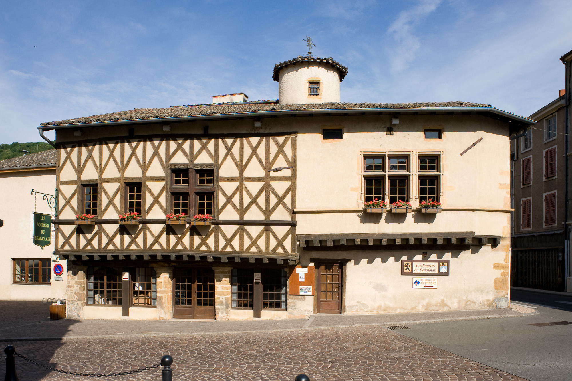 Beaujeu. Les sources du Beaujolais.