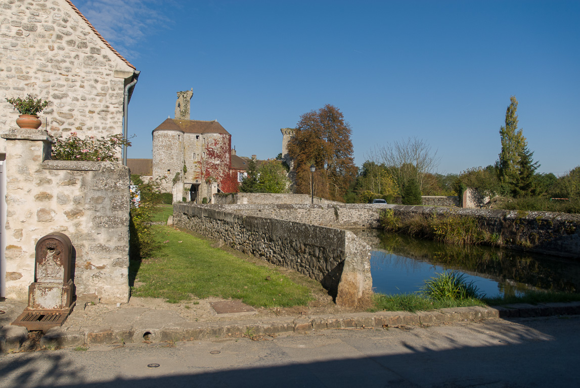 Château de Montepilloy.  Jeanne d'Arc passa la nuit du 15 au 16 août 1429 au château.