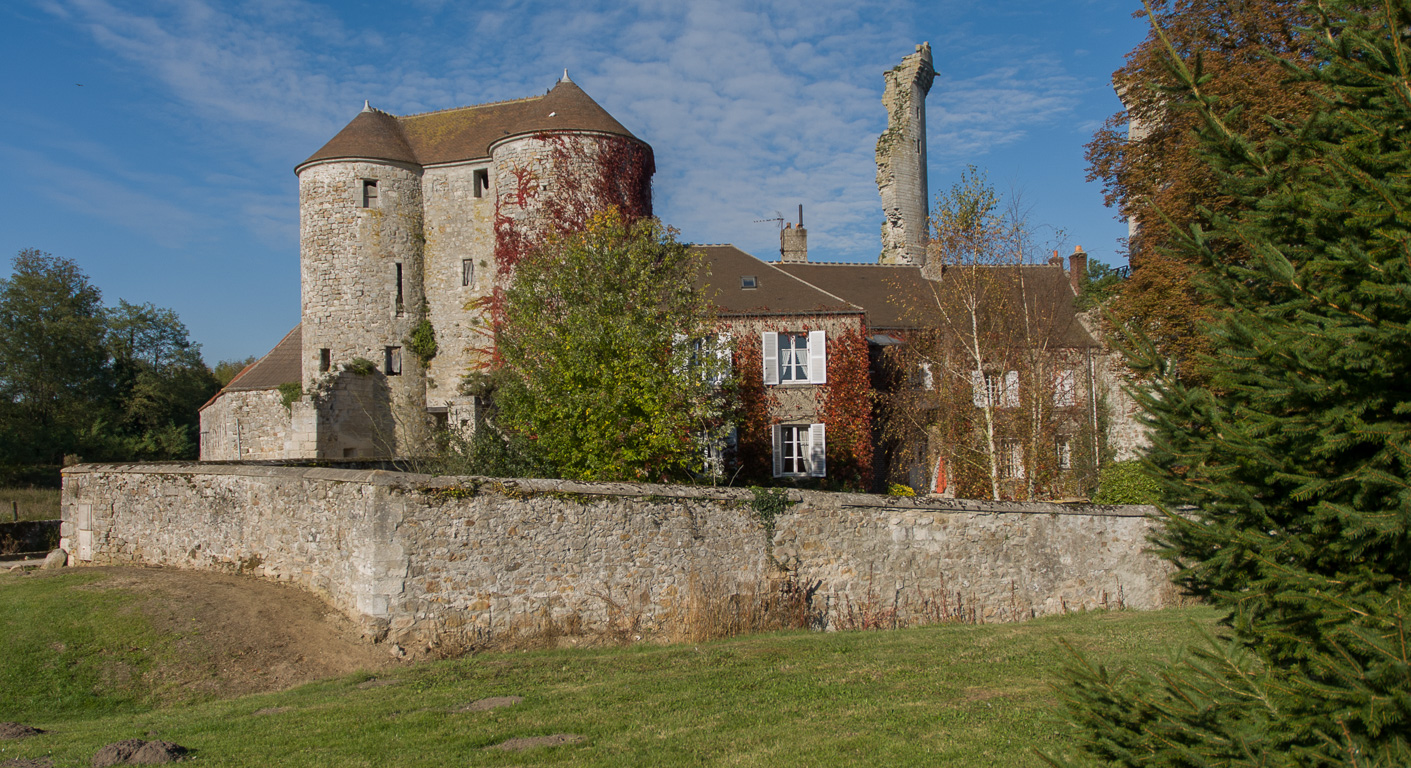 Château de Montepilloy.  Jeanne d'Arc passa la nuit du 15 au 16 août 1429 au château.