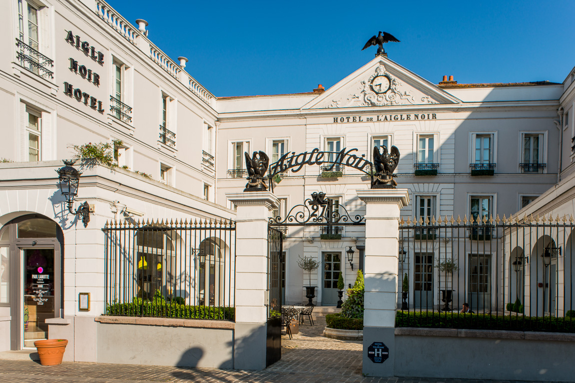 Hôtel de l'Aigle Noir. Place Napoléon.