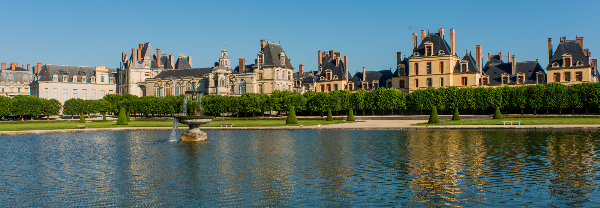 Château de Fontainebleau. Le Parterre.