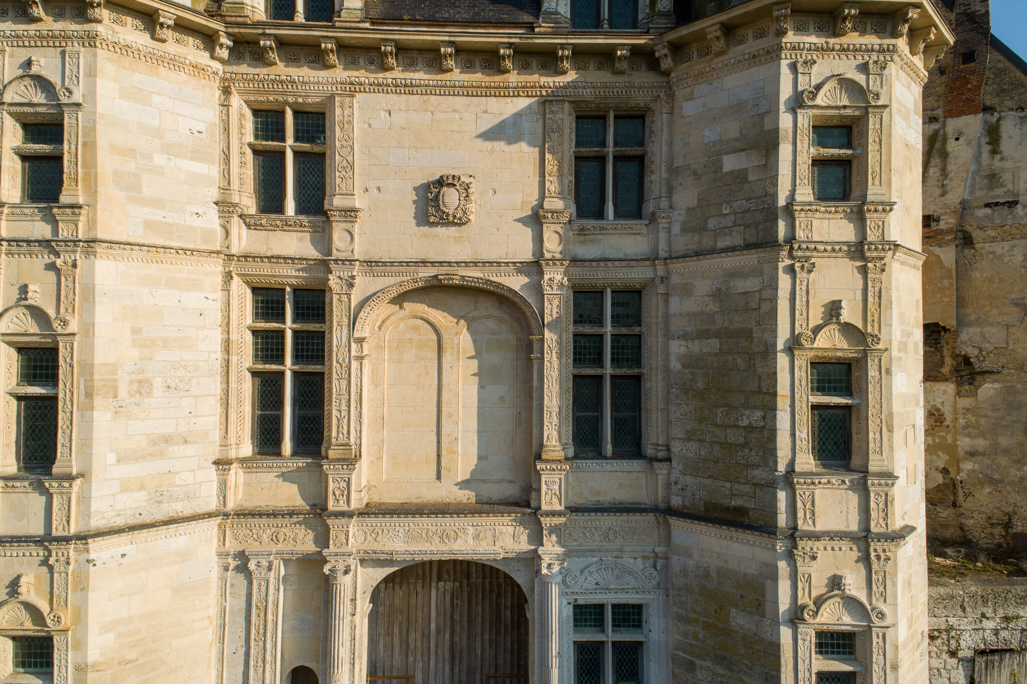 Vues de drone, Le pavillon d'entrée.