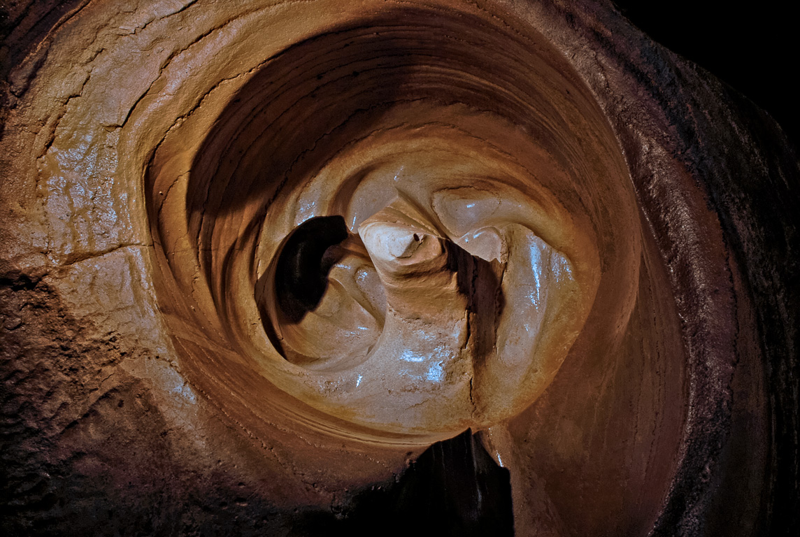 Grotte des Planches marmite géante