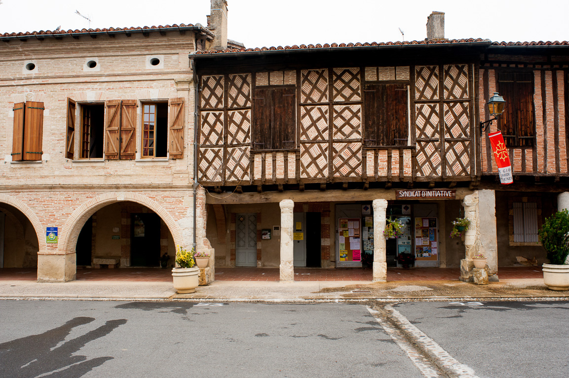 Place de la Halle.