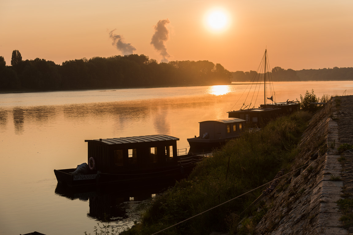 Montsoreau, La Loire et la centrale électrique de Chinon.