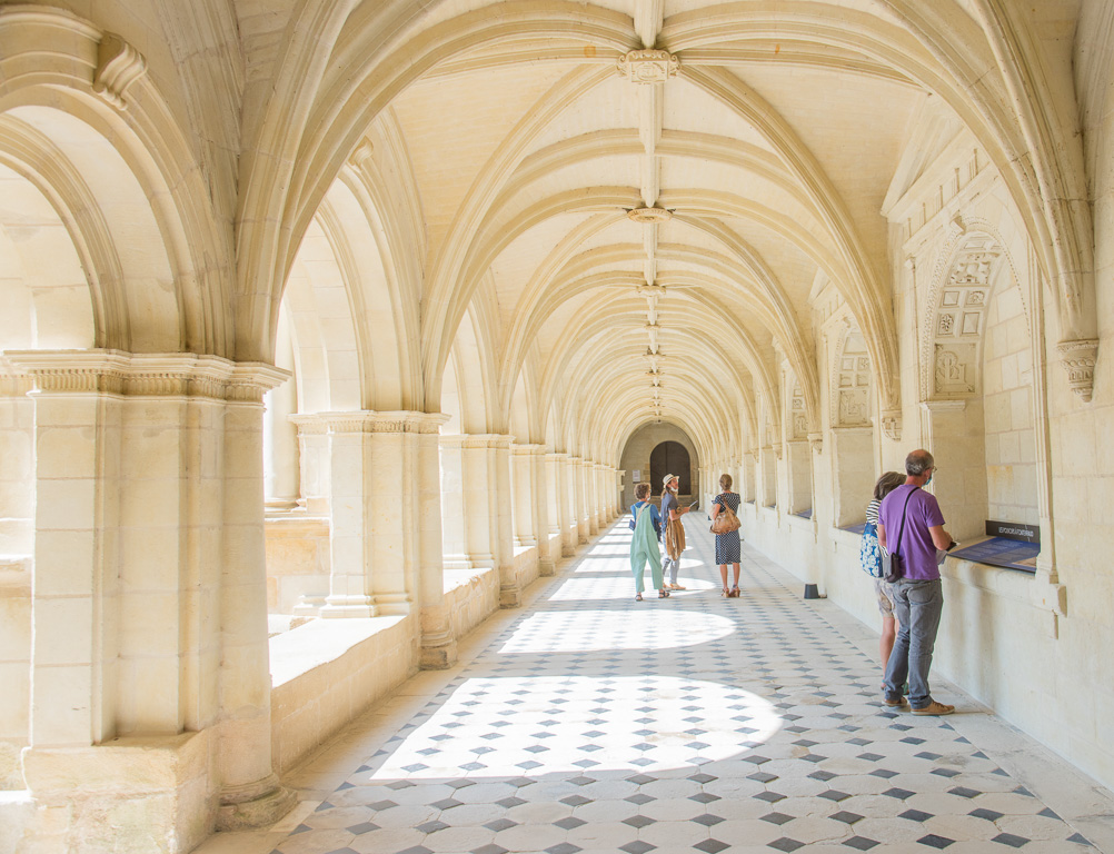 Fontevraud, l'Abbaye. Cloïtre du grand moutier.