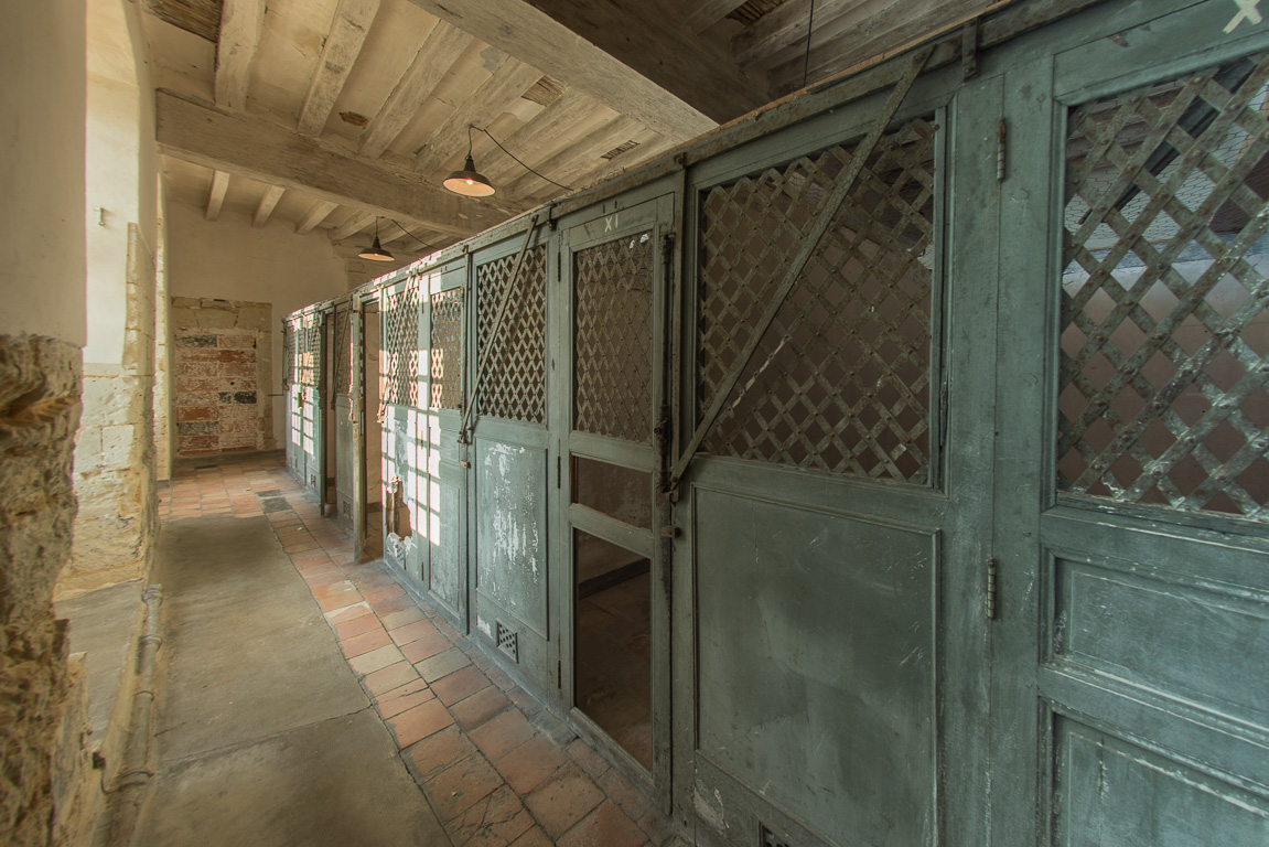 Fontevraud, l'Abbaye. Mémoire du pénitencier. Cages à poules.