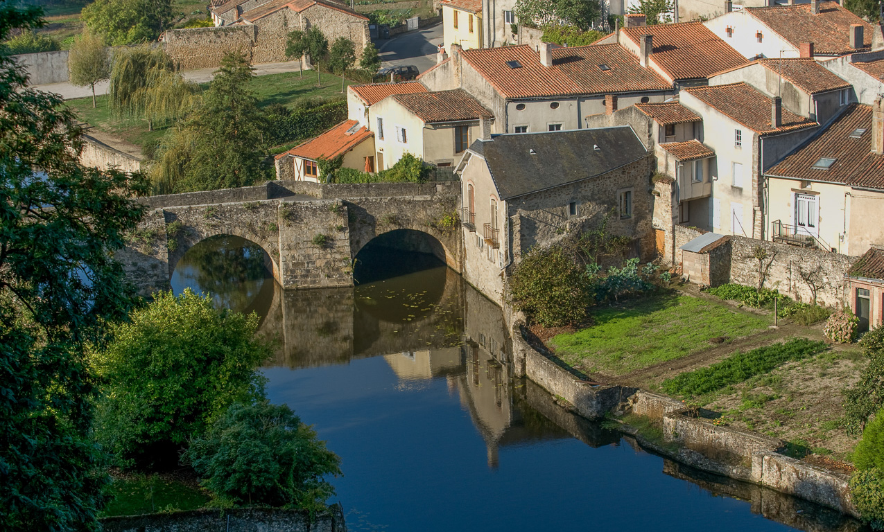 Pont et quartier Saint-Paul.