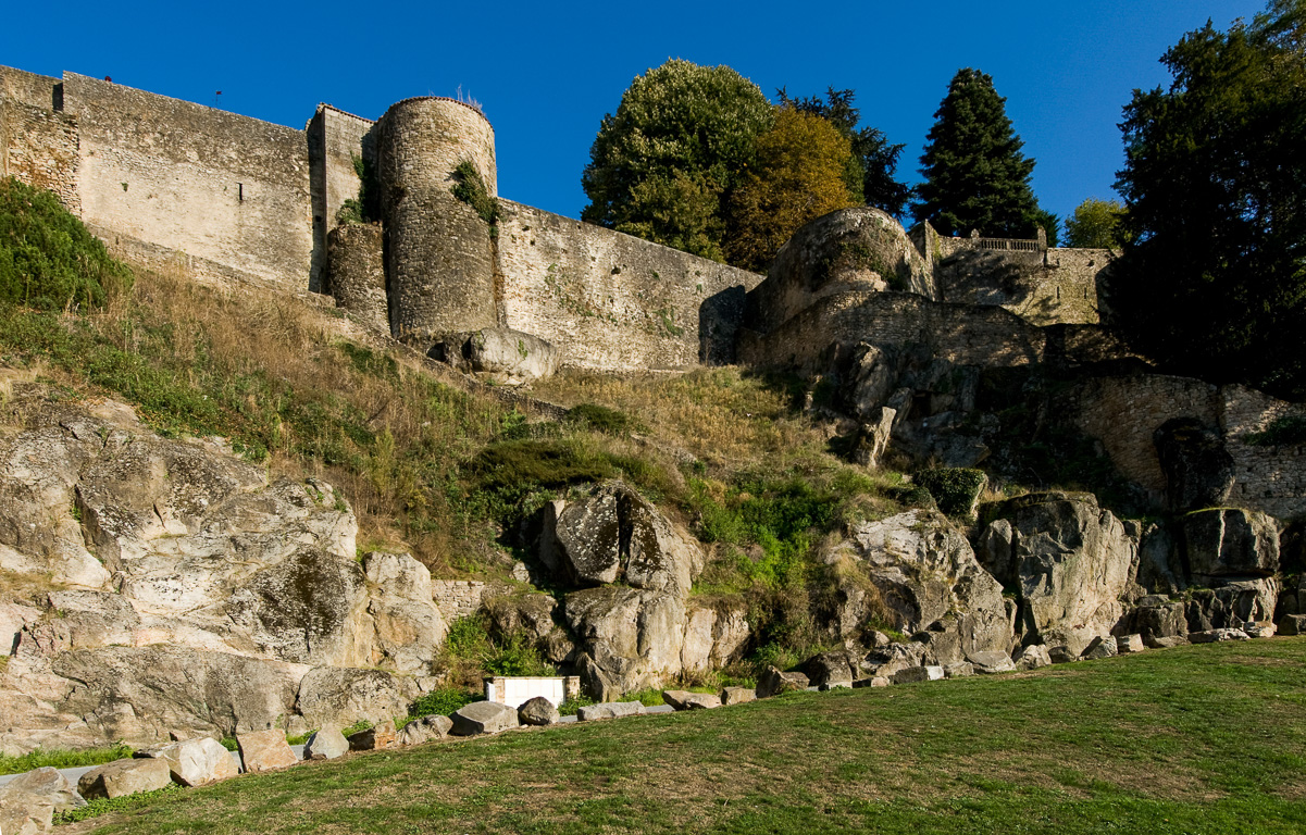 La Citadelle depuis les rives de Saint-Paul-sur-le-Thouet