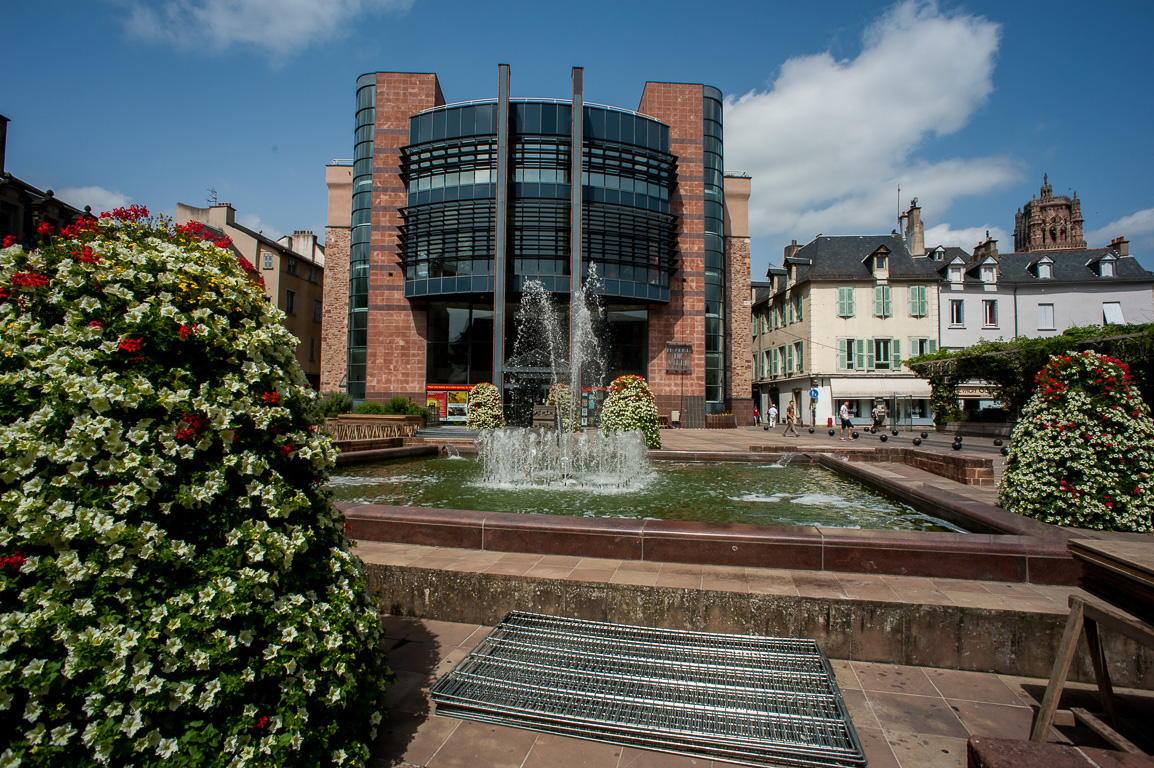 L'hôtel de ville, place Eugène Raynaldy.