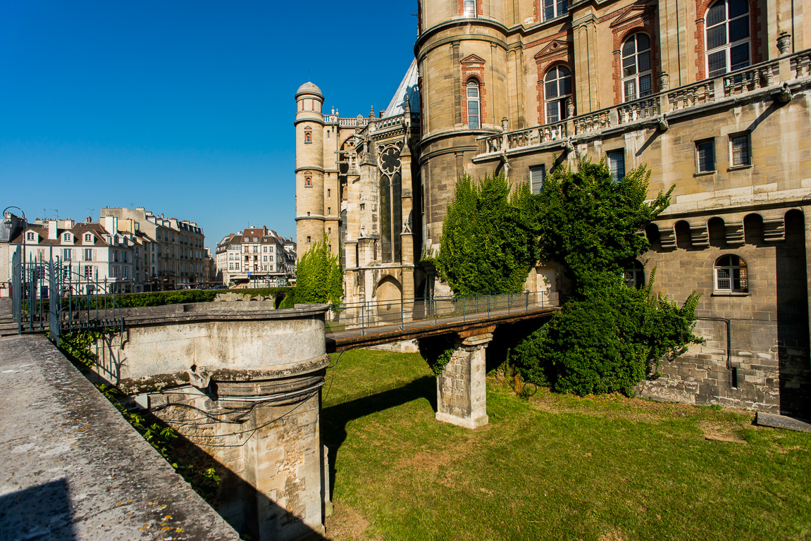 Le château, vue depuis la rue Thiers.