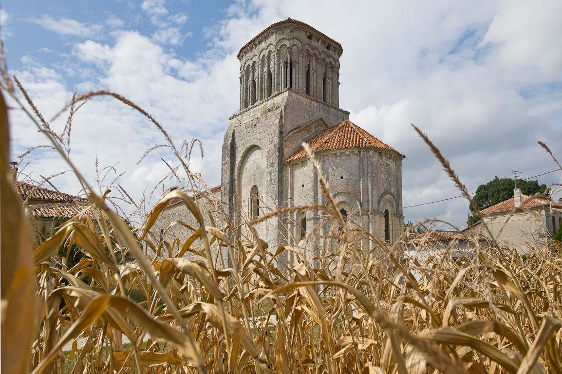 17500 Moings. L'église romane Saint-Martin.