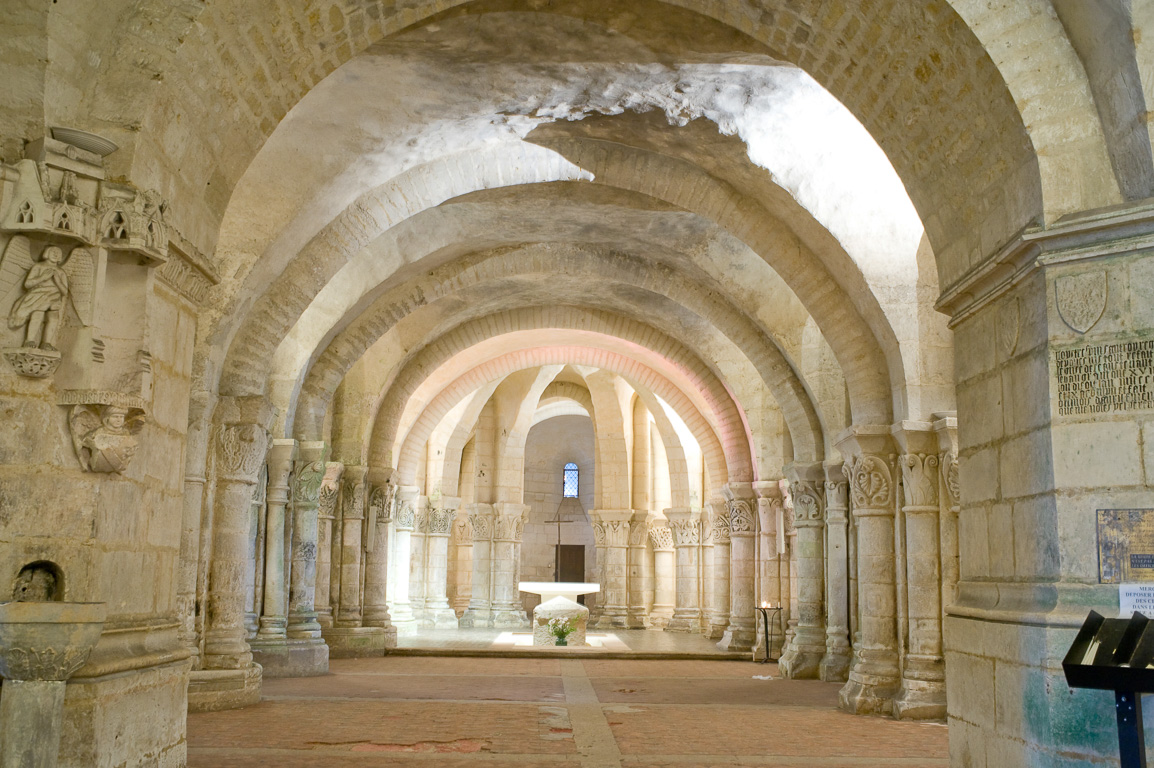 17100 Saintes. Saint-Eutrope. La crypte.