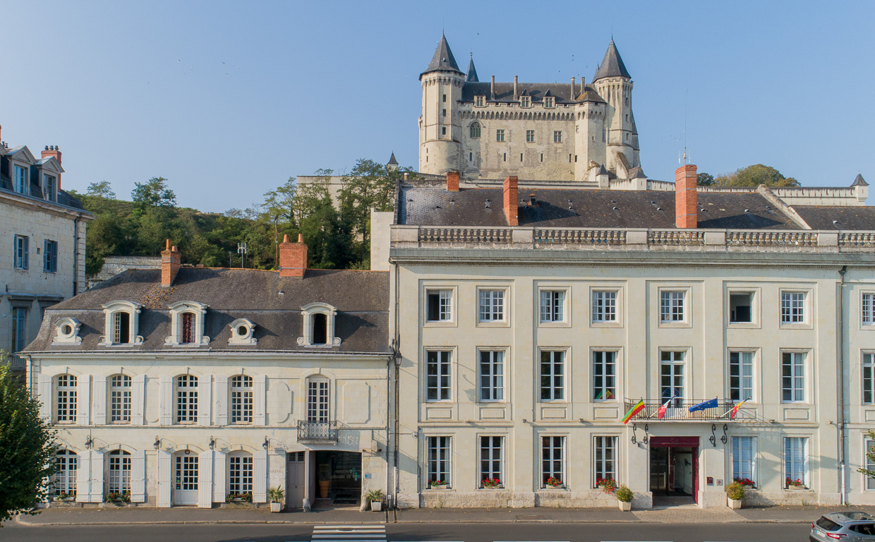 Saumur, Château-Musée de Saumur - aile nord, vue depuis le quai Mayaud.