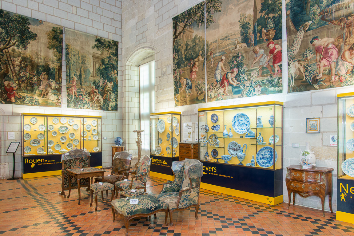 Saumur, Château-Musée de Saumur - Salon de la reine - collection arts décoratifs