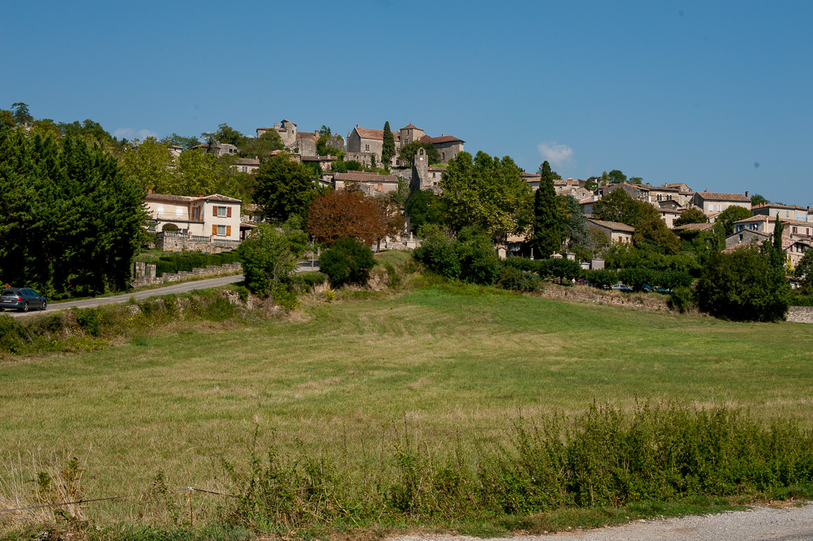 Bruniquel. On attribue à la reine mérovingienne Brunehaut ou Brunehilde (vers l’an 600), la fondation du village et d’un premier château.