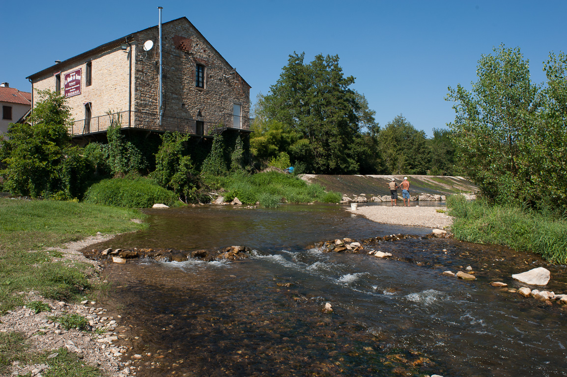 Varen. le moulin sur l'Aveyron.