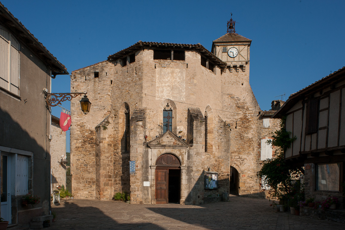 Penne. L'église.