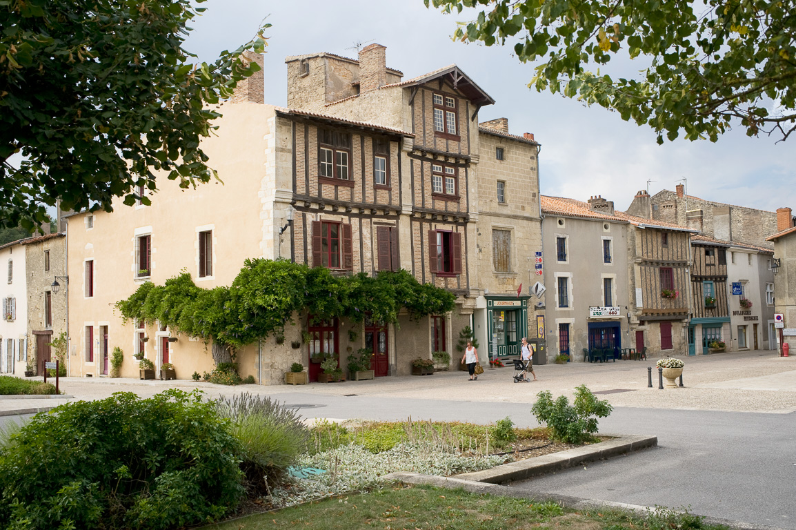 Saint-Loup sur Thouet. Ancien Hôtel du Parquet.