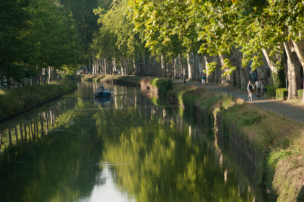 Canal du Midi vu depuis le pont des Demoiselles.