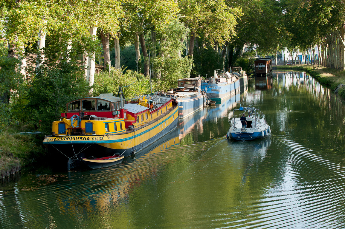 Canal du Midi vu depuis le pont des Demoiselles.