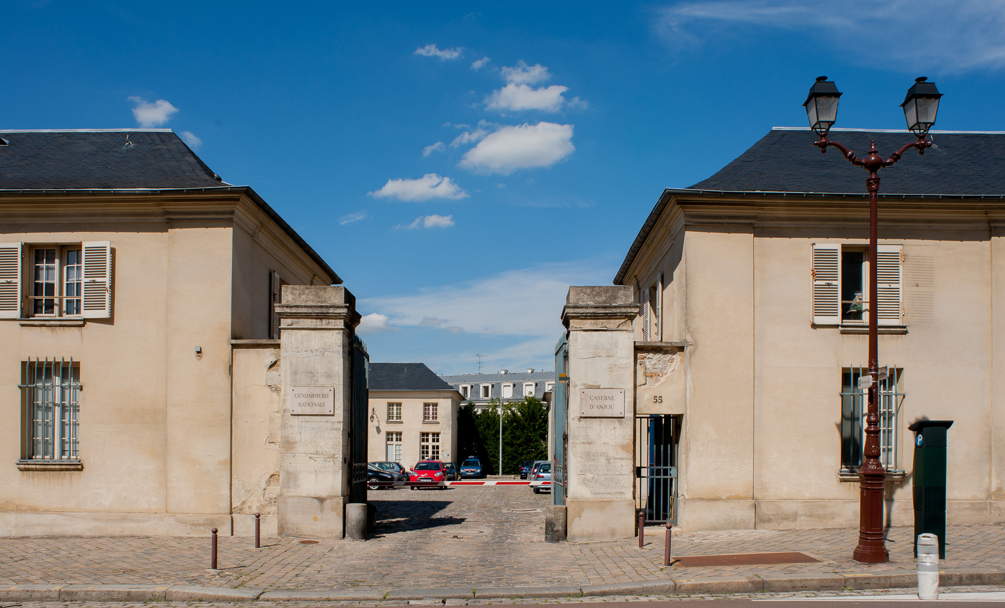 55, rue d'Anjou.