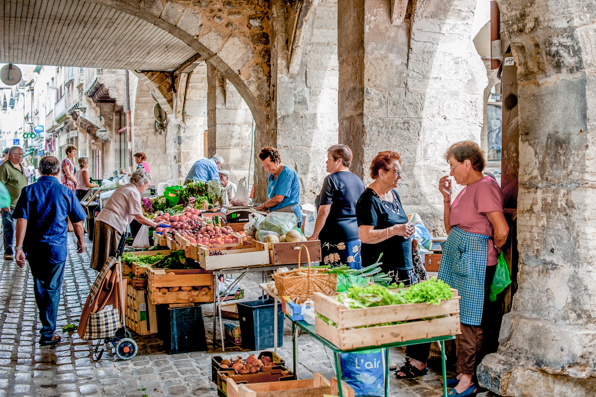 La place du marché et ses arcades.