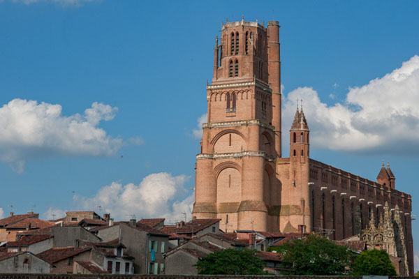 Le 1er Août 2010, La Cité épiscopale D'Albi A été Ajoutée à La Liste Du Patrimoine Mondial De L'UNESCO. La Cathédrale Sainte-Cécile Est  L'un Des Plus Grands édifices En Brique Du Monde. Elle A été Construite De 1282 à 1480.