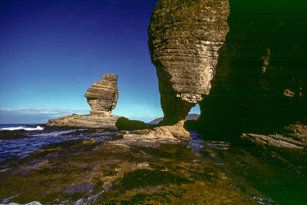 Bourail, Plage De La Roche Percée.